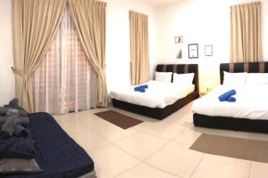 Desaru 127 Homestay 19pax KTV-Netflix-BBQ-Air Castle