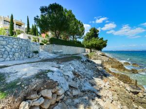 Beachfront Villa Mediterranea