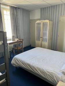 Hotels Chez Marco : Chambre Familiale avec Salle de Bains