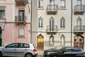 WHome Luxury Lisbon Penthouse: Designer Decor & Epic Views