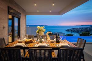 Luxury Villa Black Pearl with Pool