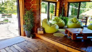 Viesu nams ČETRI GADALAIKI