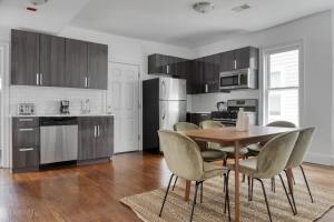 Charming 3BR nr MIT Kendall Sq BOS-539