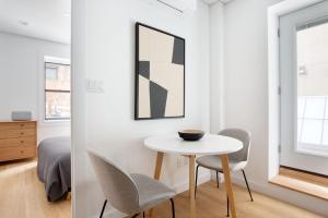 SoHo 1br w outdoor space in-unit wd NYC-1142
