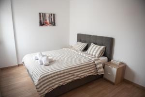 Bright apartment 8min to metro station (KOL_25)