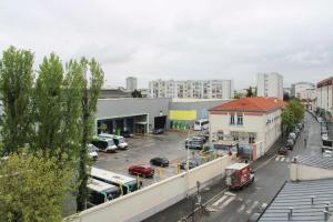 Bright and pleasant studio near city center