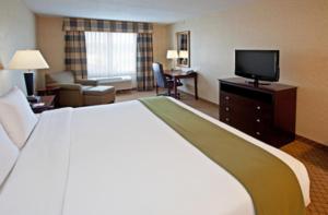 Holiday Inn Express Hotel & Suites Anderson by IHG