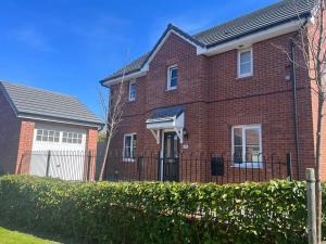 obrázek - Remarkable 3-Bed House in Wirral