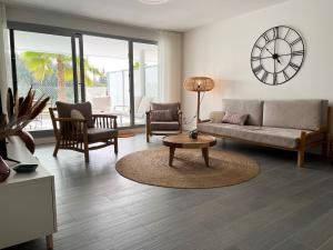 Wonderful, excellent new 4-bed apartment near Málaga with indoor and outdoor swimmimg pools, gym and sauna facilities