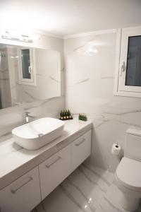 Newly renovated flat 500m from subway station (SKIATH_79)