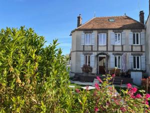 Maisons de vacances jolie maison de campagne avec piscine interieur chauffee : photos des chambres