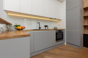 Beautfiul Warsaw Apartment for Families with AC by Renters