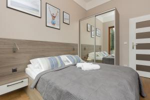 Beautfiul Warsaw Apartment for Families with AC by Noclegi Renters