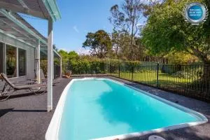 Grey Gables Pet Friendly with Swimming Pool and Spa - Callala Bay