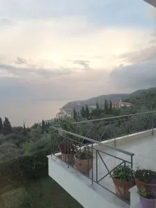 White Hill Platanos - Kernitsa