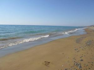 Blue - Beach Front Spectacular Villa Sleeps 10