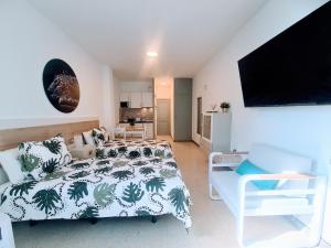 VV Canteras Beach Paradise "by henrypole home"