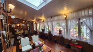 Ivanhoe Hotel (A Heritage Property)