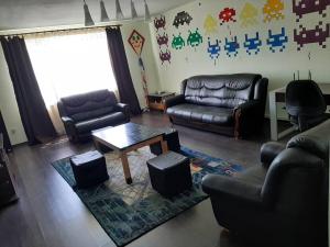 Casă luminoasă cu parcare gratuită la proprietate