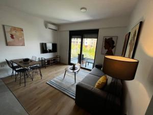 Onebedroom apartment with a pool and jacuzzy