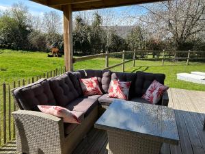 B&B / Chambres d'hotes Aux murmures de la nature B&B : Chambre Lit King-Size avec Baignoire Spa