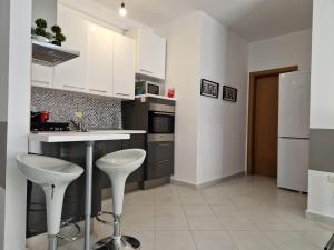 Sole&mare Vlore Apartment, 7 minutes walk from Lungomare