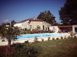 Maisons de vacances La Bergerie - Holiday home with private pool in Charente Maritime : photos des chambres