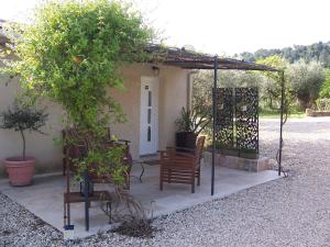 Maisons de vacances OUSTAOU DU GAYET gite de charme avec piscine privee : photos des chambres