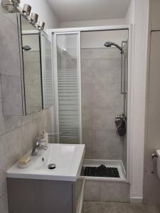 Carnon Ouest Studio cabine 2 min à pied plage