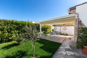 Villa San Donato by BarbarHouse