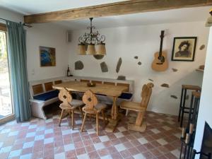 Das Hexenhaus: Haus im Wald