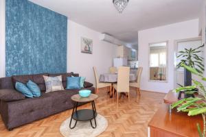 Rita Sea View apartment