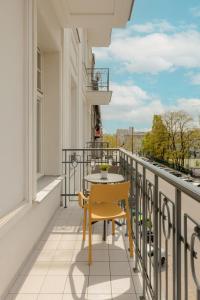 Apartment with Balcony Warsaws Praga by Renters