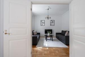 "Tuulensuu" - Historical 2BR Apartment with Sauna & Great Location