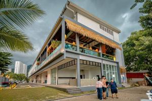 DELUXE Suite Seaview Batu Ferringhi 2304 - 2 Rooms