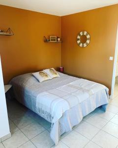 Maisons d'hotes Les Palmiers : Chambre Double avec Salle de Bains Privative