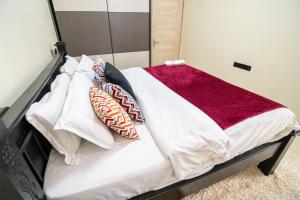 Kingara Road Apartment