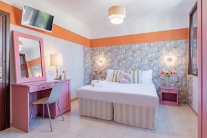 Comfort Quadruple Room room in Hotel Espana