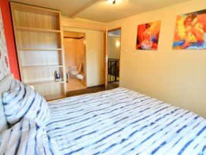 Comfortable holiday home for 3 people with a fireplace near beach Plesna