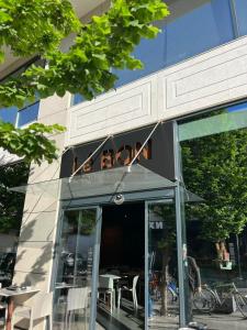 Mozart House - Spacious Luxury Apartment - Heart of the City