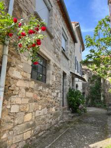 Maisons de vacances Maison de village Cevenole climatisee a Branoux-Les-Taillades - Gard - #TravellerAwards 2024 : photos des chambres