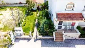 Nikoleta House - Vrasná