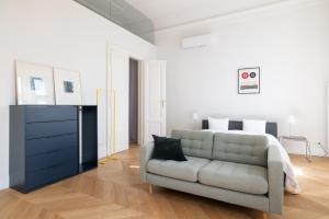 2-Bedroom Apartment with Private Library