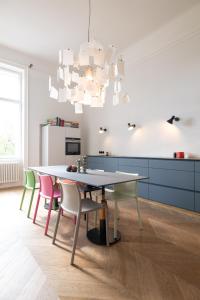 2-Bedroom Apartment with Private Library