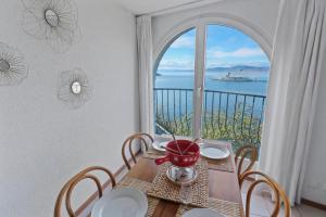 Splendide logement avec vue plongeante sur le lac