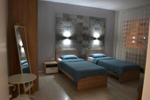 Lazarus Apartment