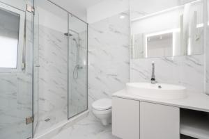 Alfie Center Apartment