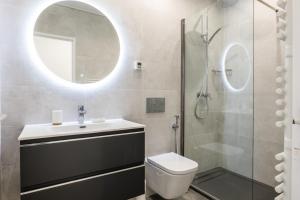 Large studio with a breathtaking view of the sea