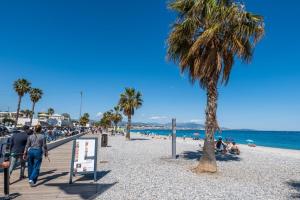 Large studio with a breathtaking view of the sea