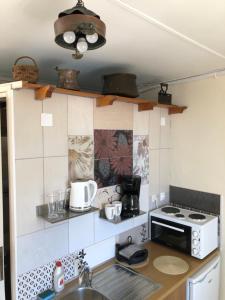 ARETI Sea View Mountain Cottage